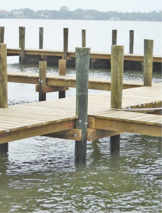 Treated wood piling Southern Yellow Pine for Gulf Coast dock construction
